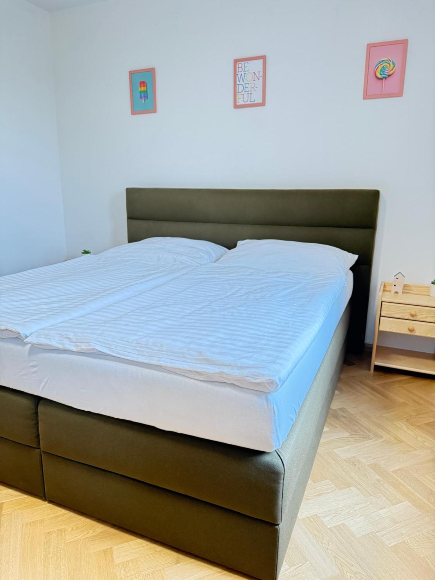Familyvilla, New 4 Luxury Big Apartments, Parking Prague Luaran gambar
